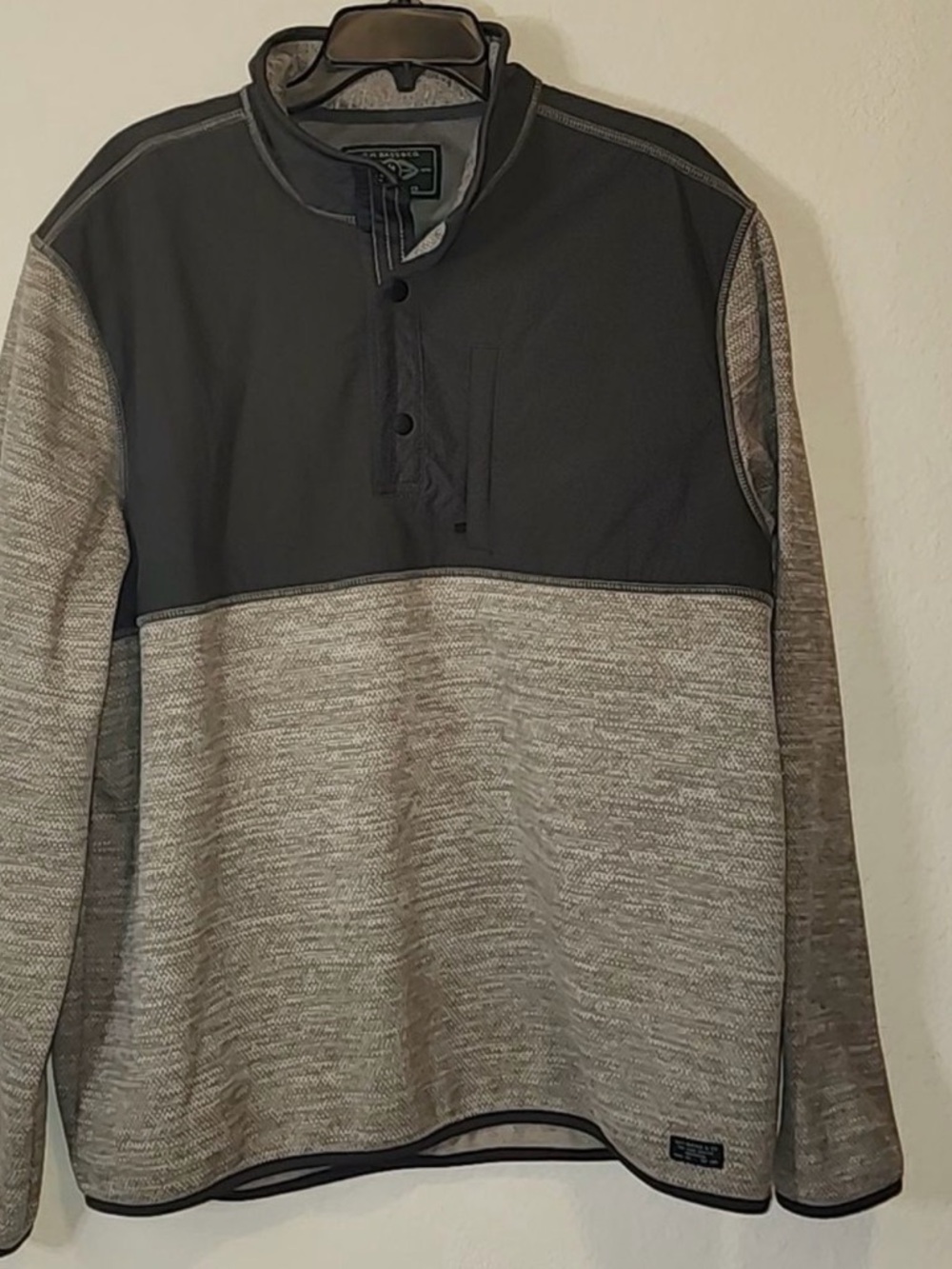 G.H. Bass & Co. Two-Tone Gray & Charcoal Quarter-Snap Pullover